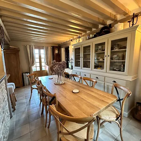 Villa La Moutiniere, Luxury With Pool Manerbe