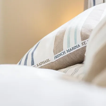 La Moutiniere, Luxury With Pool Villa *