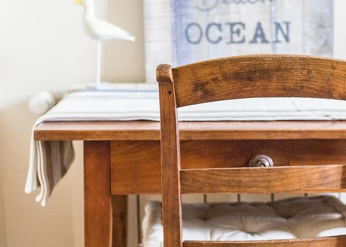 Vila La Moutiniere, Luxury With Pool Manerbe