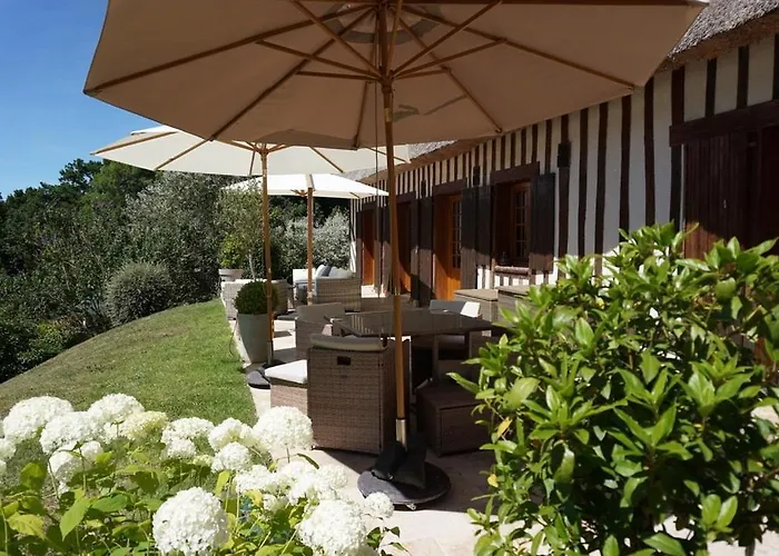 Vila La Moutiniere, Luxury With Pool *