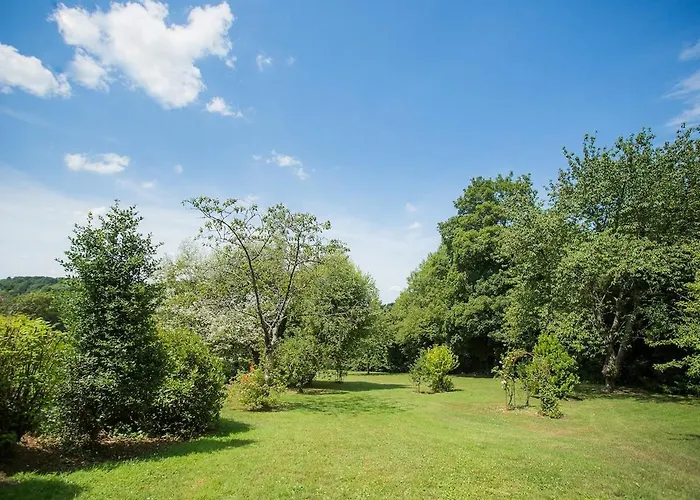 Vila La Moutiniere, Luxury With Pool Manerbe